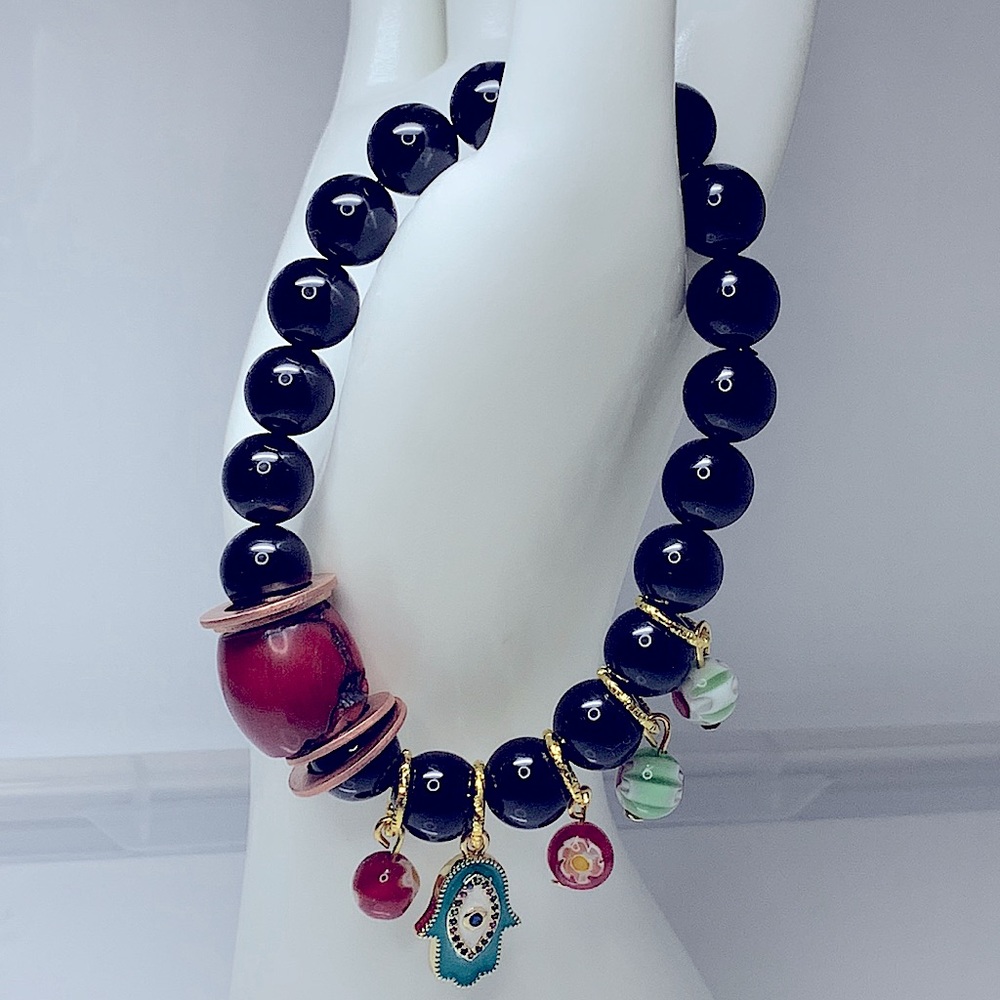 ONYX + DYED CORAL STONES  NATURAL BRACELET size  7”